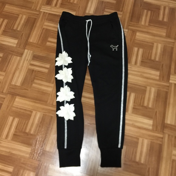 PINK Victoria's Secret Pants - VS PINK BLING FLOWER CLASSIC JOGGERS NWT SZ M